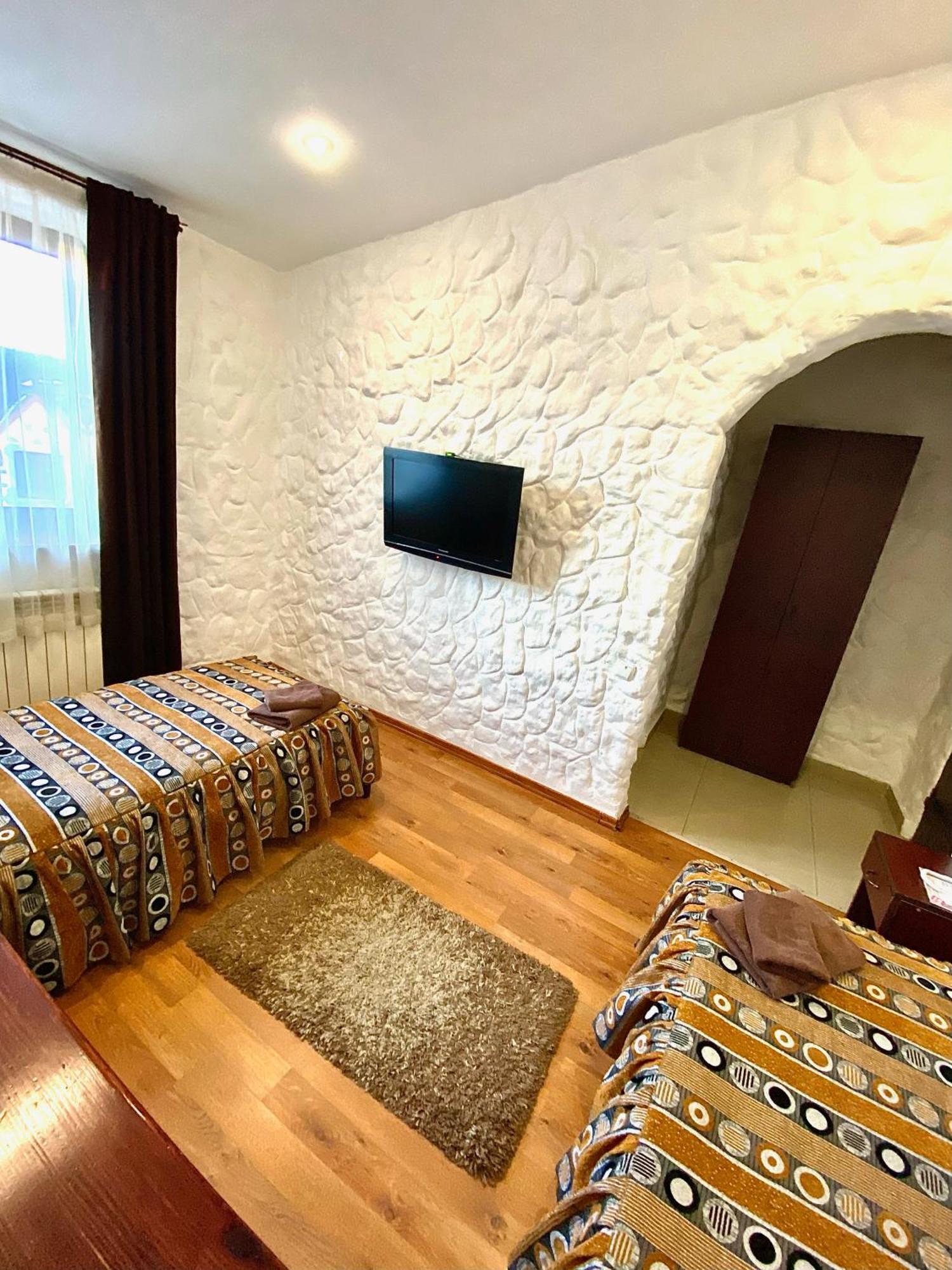 Complex Khutor Hotel Velyka Omelyana ภายนอก รูปภาพ